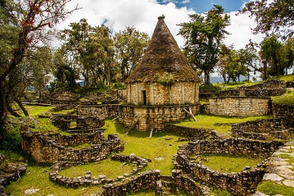Tour Kuelap - Fortaleza antigua en Chachapoyas